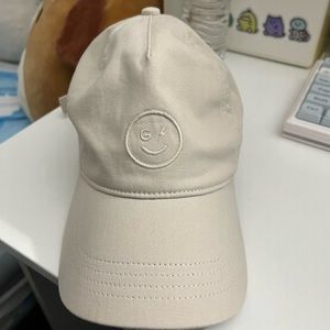 Hollister Gilly hicks beige hat